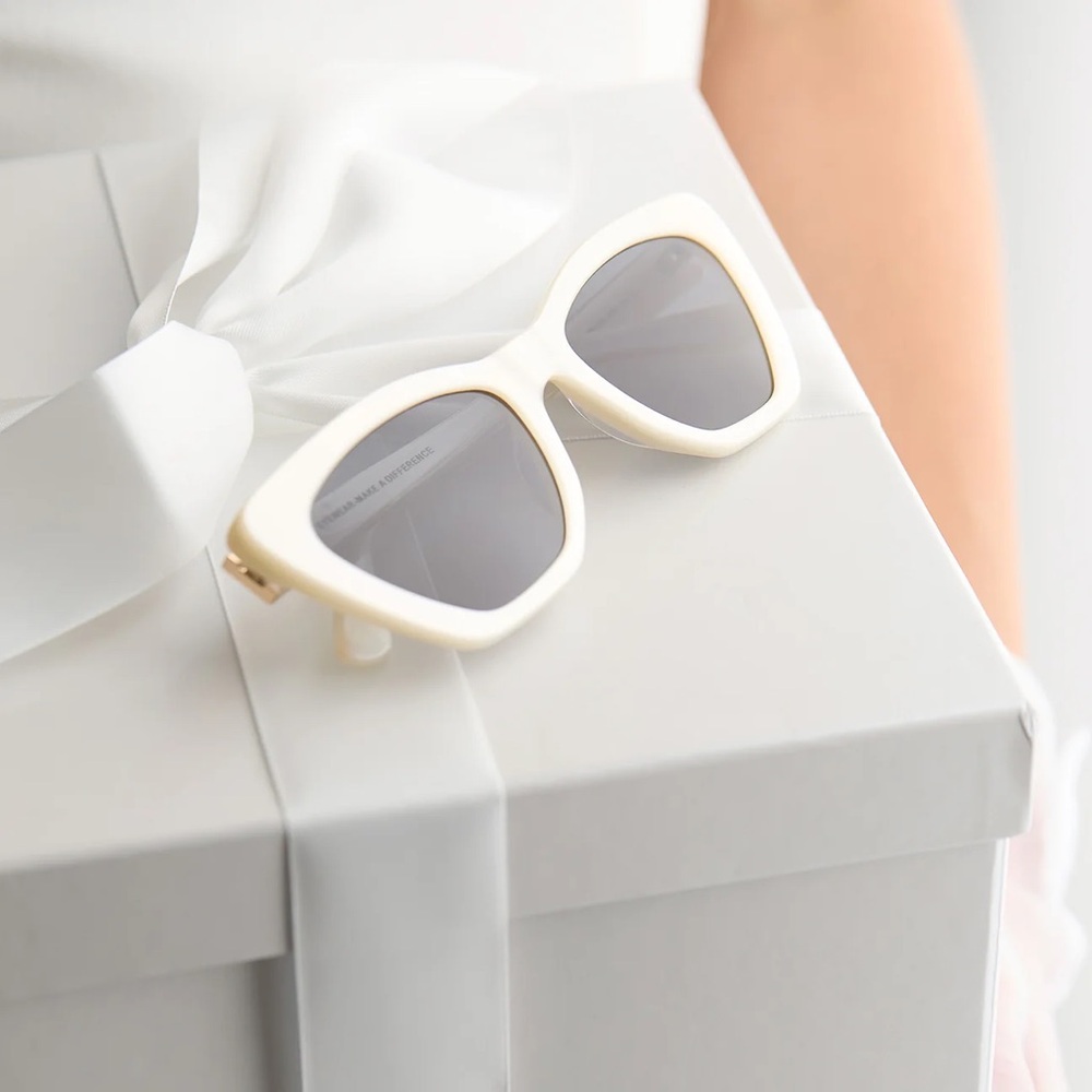 Diff Eyewear Cream Cat-Eye Sunglasses | Camilla Opaline Grey Sunglasses - Picture 10 of 13